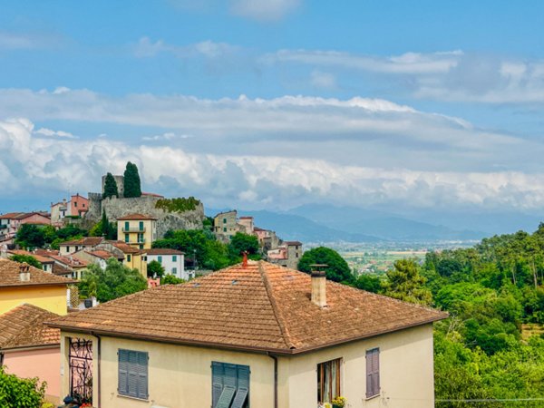 casa indipendente in vendita ad Ameglia