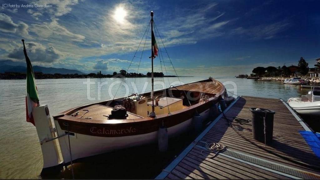 appartamento in vendita ad Ameglia in zona Bocca di Magra