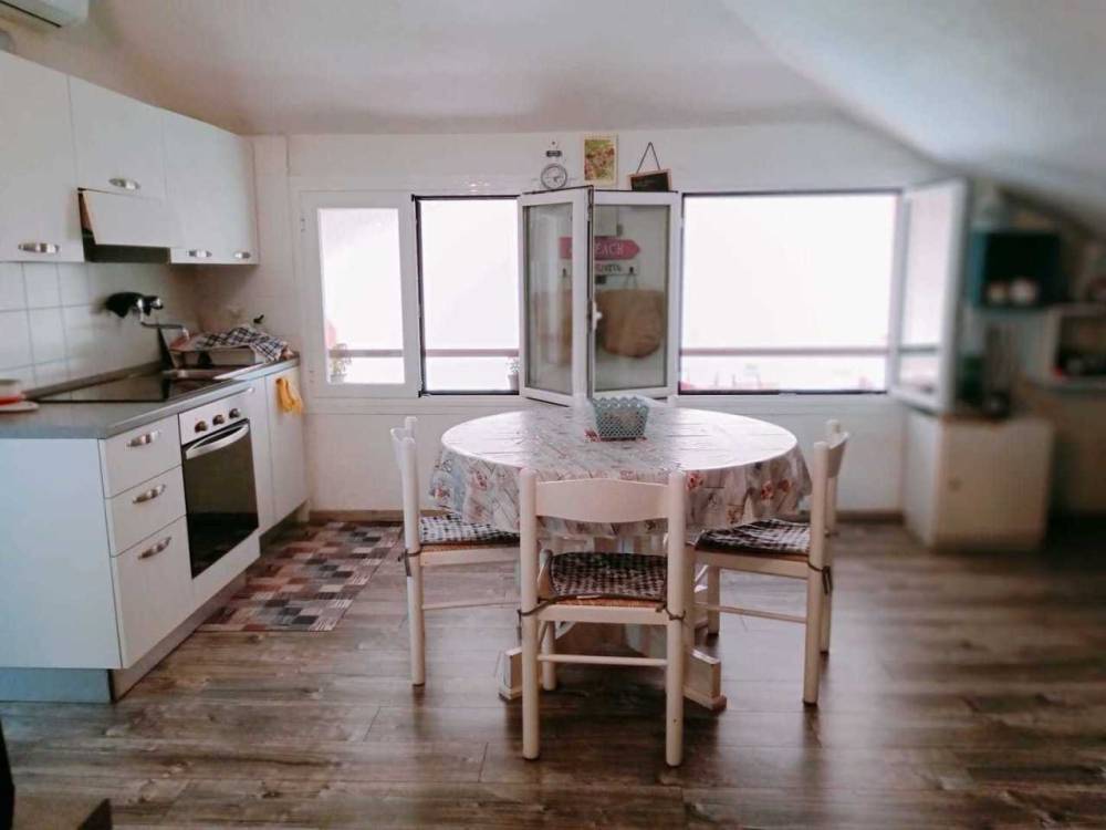 appartamento in vendita ad Ameglia in zona Fiumaretta