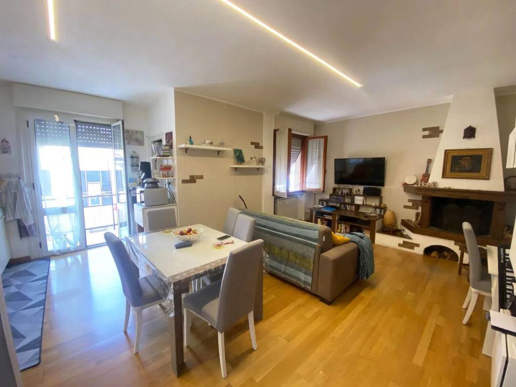 appartamento in vendita ad Ameglia in zona Bocca di Magra