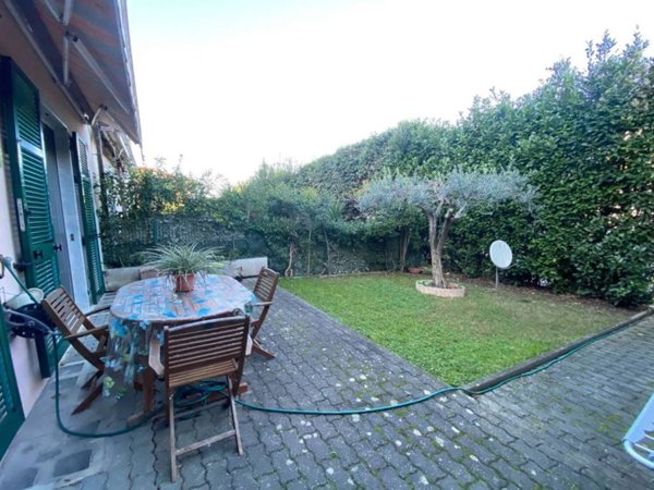 appartamento in vendita ad Ameglia in zona Bocca di Magra