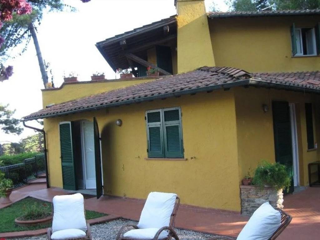 casa indipendente in vendita ad Ameglia