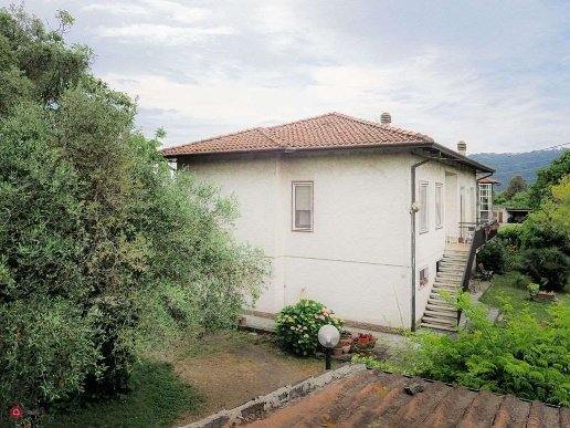 casa indipendente in vendita ad Ameglia