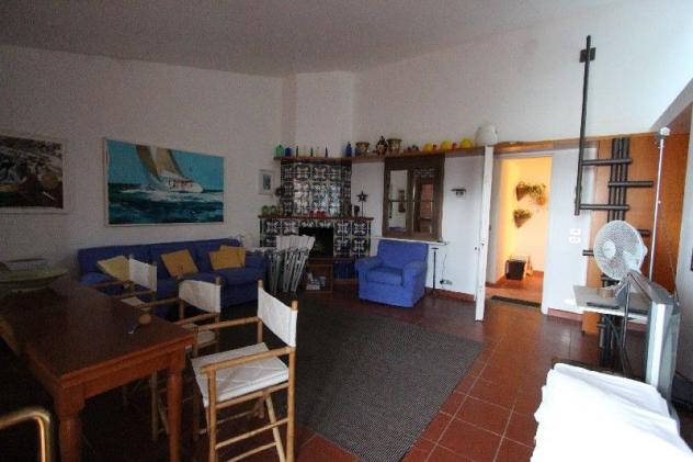 appartamento in vendita ad Ameglia in zona Bocca di Magra