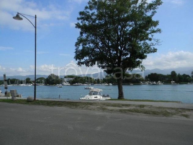 casa indipendente in vendita ad Ameglia in zona Bocca di Magra