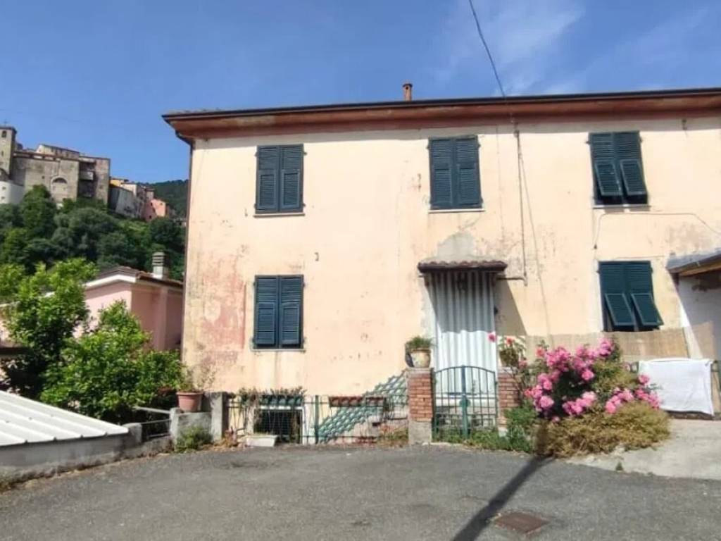 casa indipendente in vendita ad Ameglia in zona Bocca di Magra