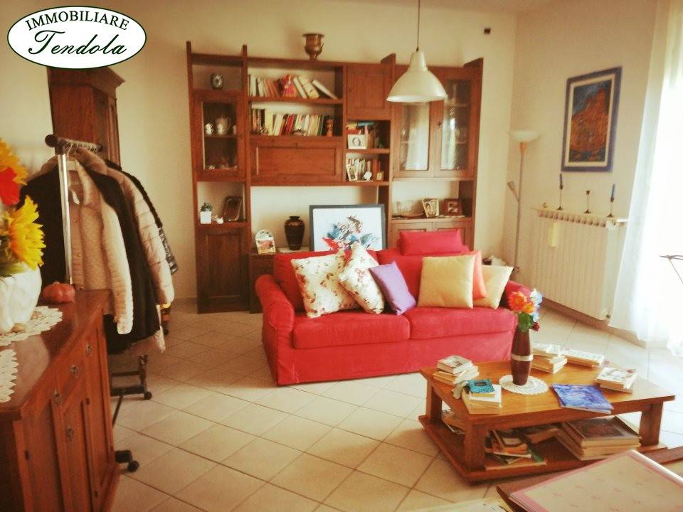 appartamento in vendita ad Ameglia in zona Fiumaretta