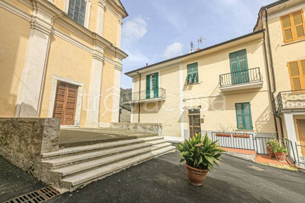 casa indipendente in vendita ad Ameglia