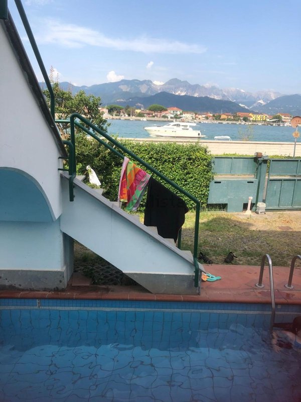 appartamento in vendita ad Ameglia in zona Fiumaretta