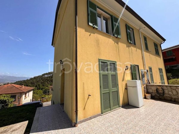casa indipendente in vendita ad Ameglia in zona Cafaggio