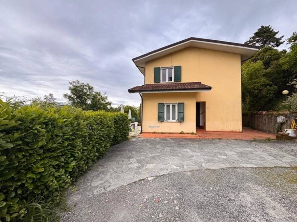 appartamento in vendita ad Ameglia in zona Montemarcello