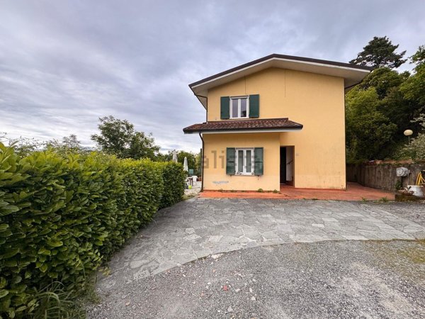 appartamento in vendita ad Ameglia in zona Montemarcello