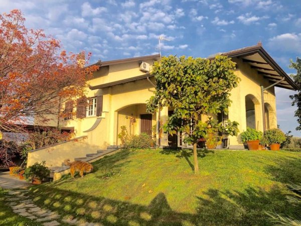 casa indipendente in vendita ad Ameglia