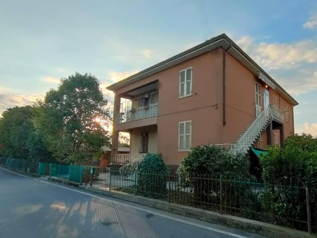 appartamento in vendita ad Ameglia in zona Fiumaretta