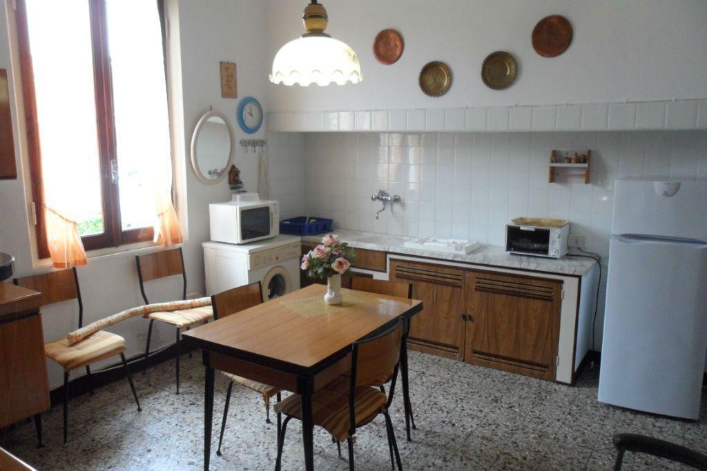 quadrivano in vendita ad Ameglia