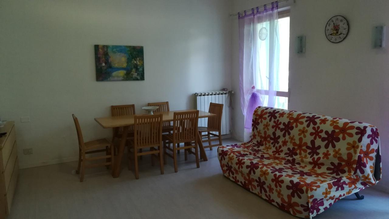 appartamento in vendita ad Ameglia in zona Bocca di Magra