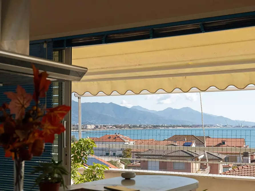 appartamento in vendita ad Ameglia in zona Fiumaretta