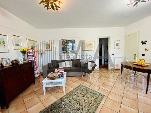 appartamento in vendita ad Ameglia in zona Cafaggio