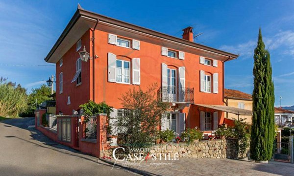 appartamento in vendita ad Ameglia in zona Bocca di Magra