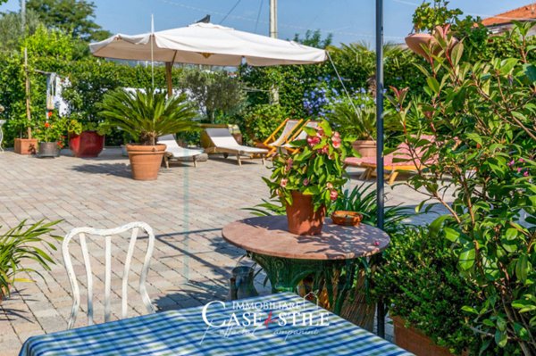 appartamento in vendita ad Ameglia in zona Bocca di Magra