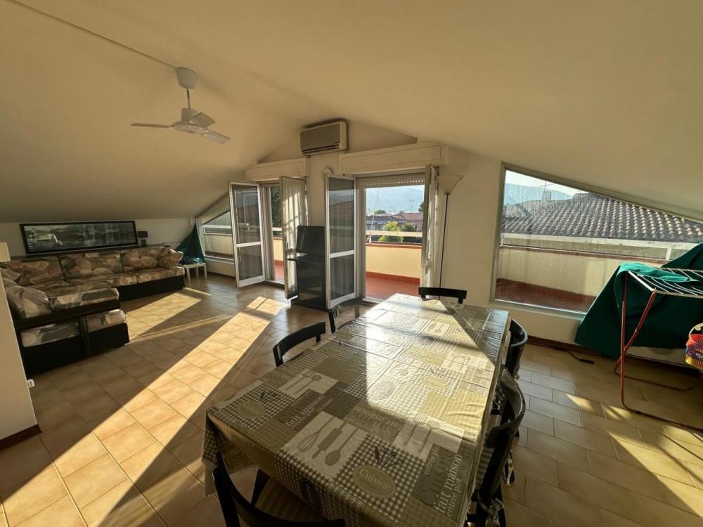 appartamento in vendita ad Ameglia in zona Fiumaretta