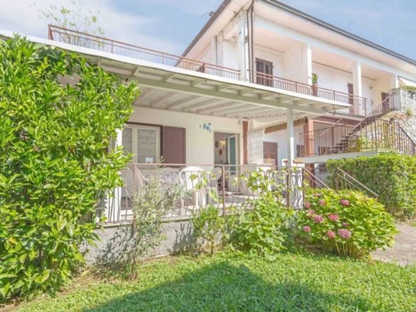 appartamento in vendita ad Ameglia in zona Bocca di Magra