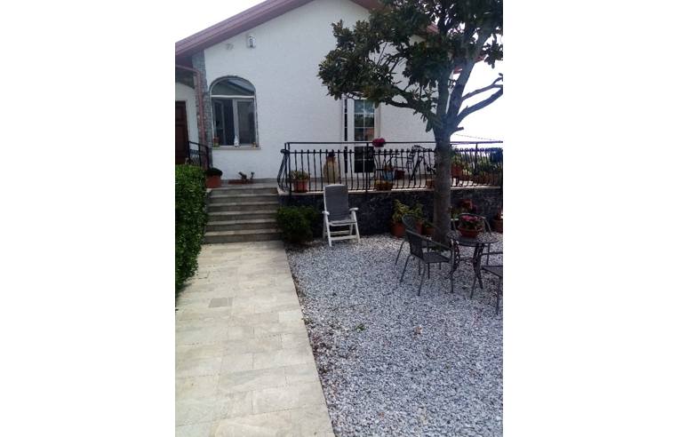 casa indipendente in vendita ad Ameglia in zona Montemarcello
