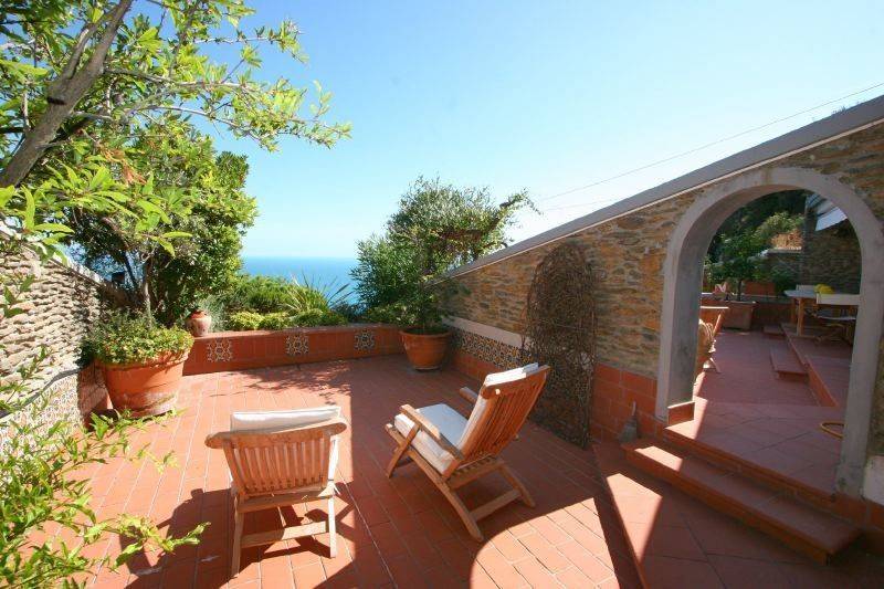 appartamento in vendita ad Ameglia in zona Bocca di Magra