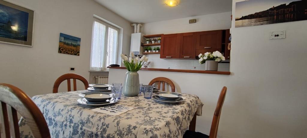 casa indipendente in vendita ad Ameglia