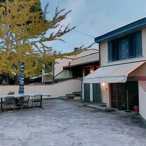 casa indipendente in vendita ad Ameglia in zona Fiumaretta