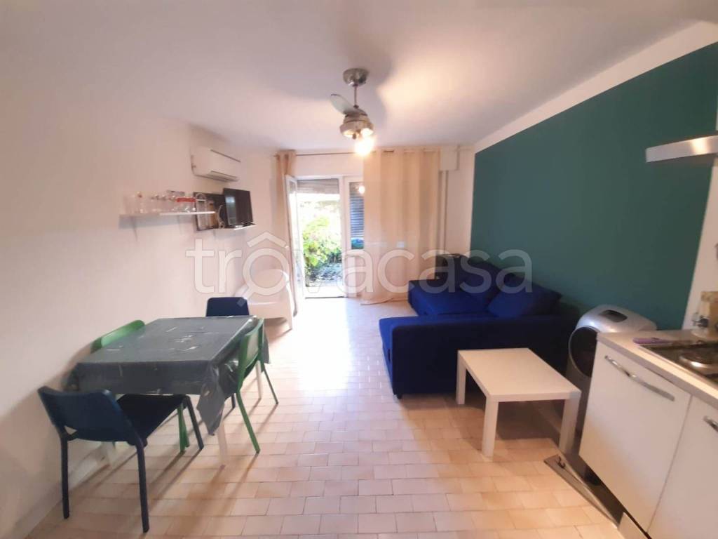 appartamento in vendita ad Ameglia in zona Bocca di Magra