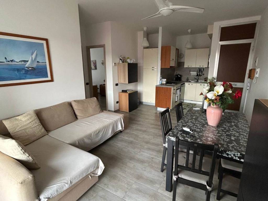 appartamento in vendita ad Ameglia in zona Fiumaretta