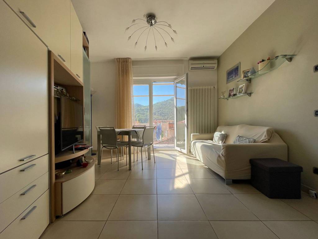 appartamento in vendita ad Ameglia in zona Bocca di Magra