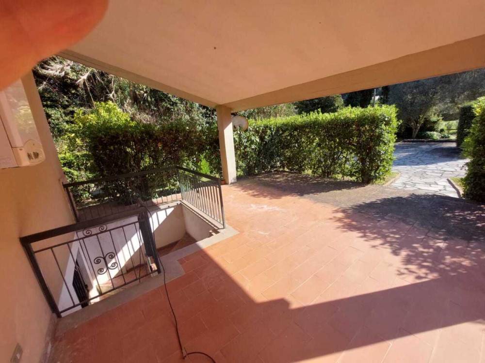 casa indipendente in vendita ad Ameglia in zona Bocca di Magra