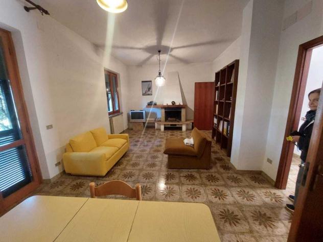 casa indipendente in vendita ad Ameglia in zona Bocca di Magra