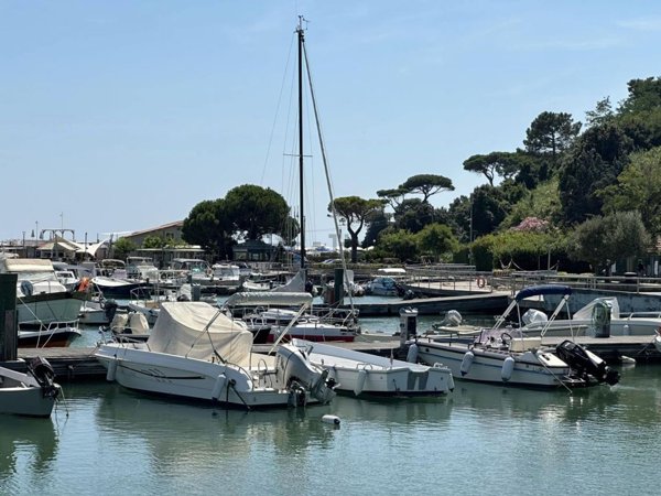 appartamento in vendita ad Ameglia in zona Bocca di Magra