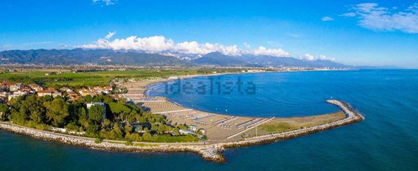 appartamento in vendita ad Ameglia in zona Fiumaretta