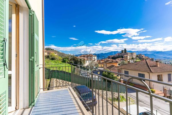 casa indipendente in vendita ad Ameglia