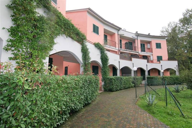 appartamento in vendita ad Ameglia in zona Cafaggio