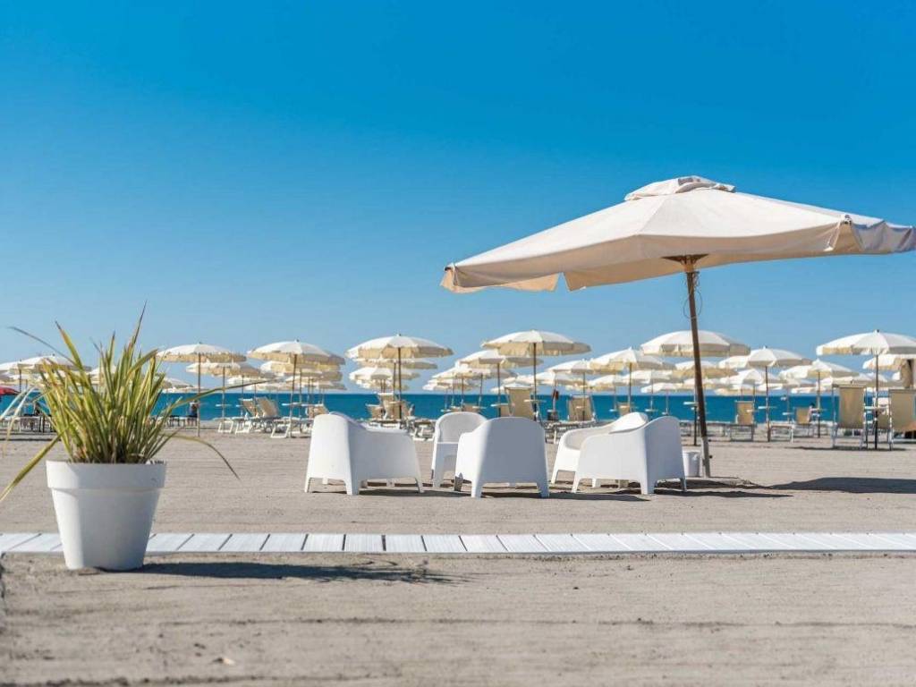 appartamento in vendita ad Ameglia in zona Fiumaretta