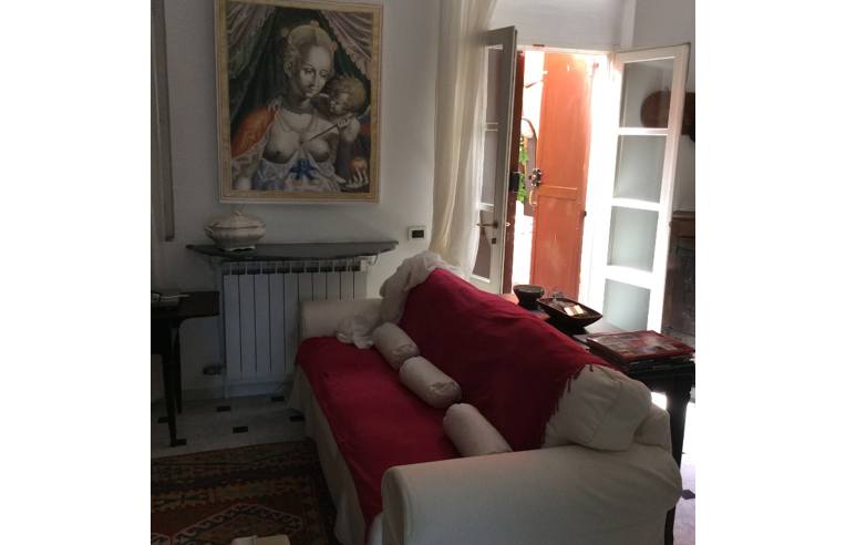 casa indipendente in vendita ad Ameglia in zona Montemarcello