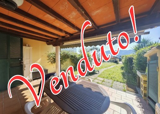 casa indipendente in vendita ad Ameglia in zona Fiumaretta