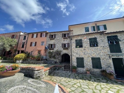 appartamento in vendita ad Ameglia in zona Montemarcello