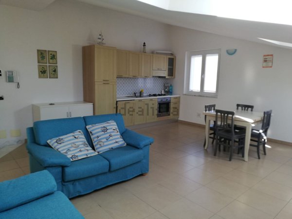 appartamento in vendita ad Ameglia in zona Bocca di Magra