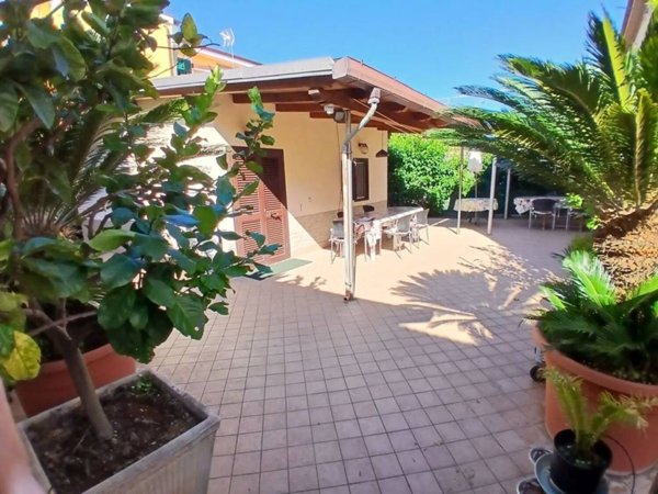 appartamento in vendita ad Ameglia in zona Fiumaretta