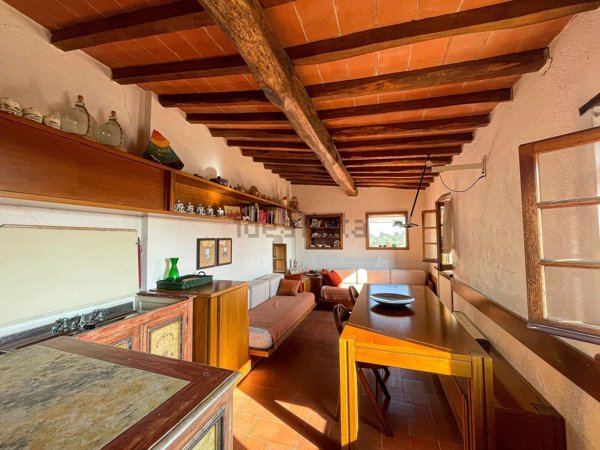 appartamento in vendita ad Ameglia in zona Montemarcello