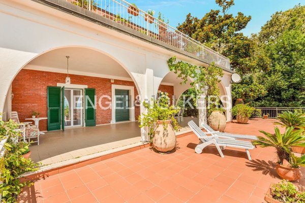 appartamento in vendita ad Ameglia in zona Bocca di Magra