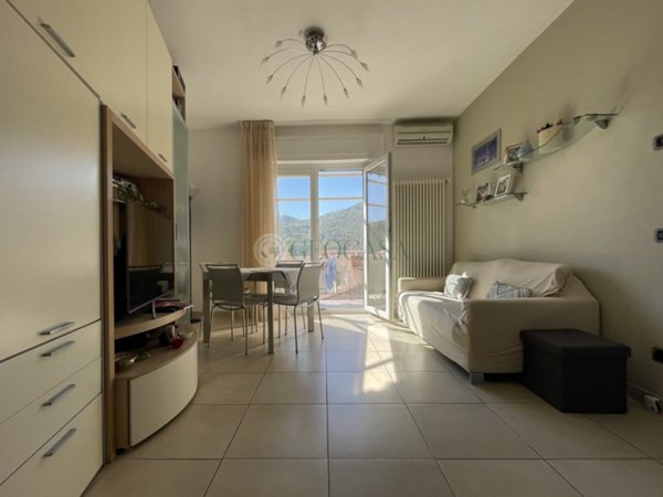 appartamento in vendita ad Ameglia in zona Fiumaretta