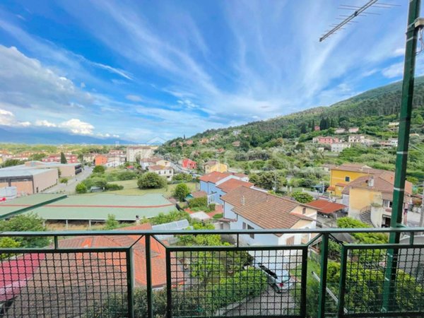 appartamento in vendita ad Ameglia in zona Cafaggio