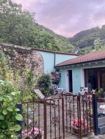 casa indipendente in vendita ad Ameglia